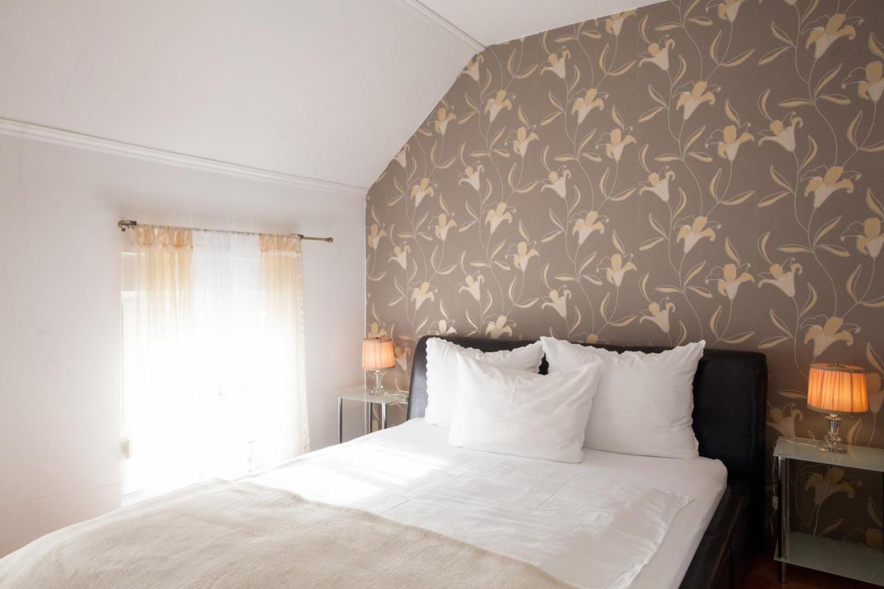 Vila Rosa Vukovar Bed & Breakfast Bagian luar foto