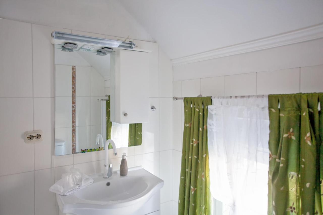 Vila Rosa Vukovar Bed & Breakfast Bagian luar foto
